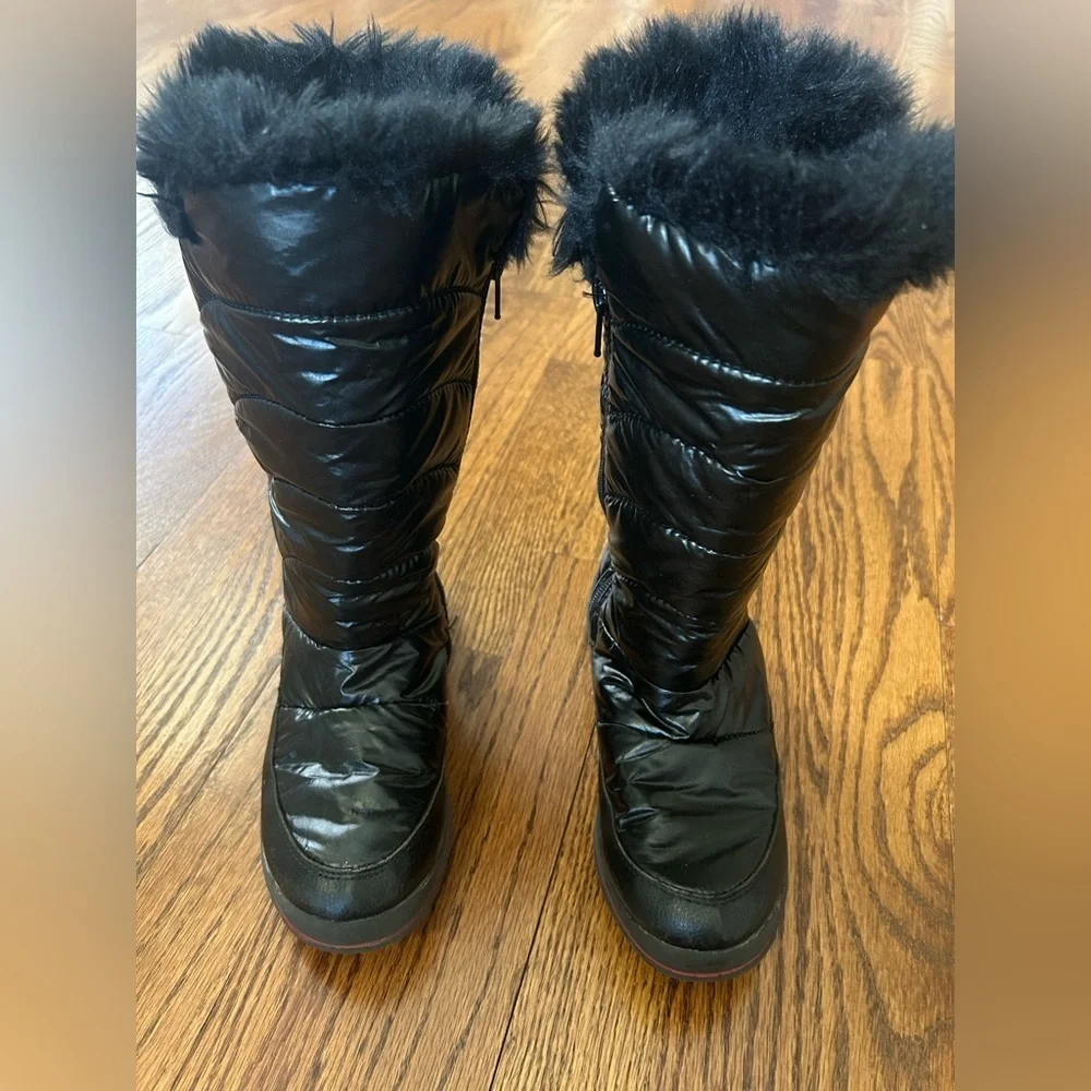 Target Black Quilted Winter Boots Faux Fur Lined Cold Weather Snow Wear Size 2